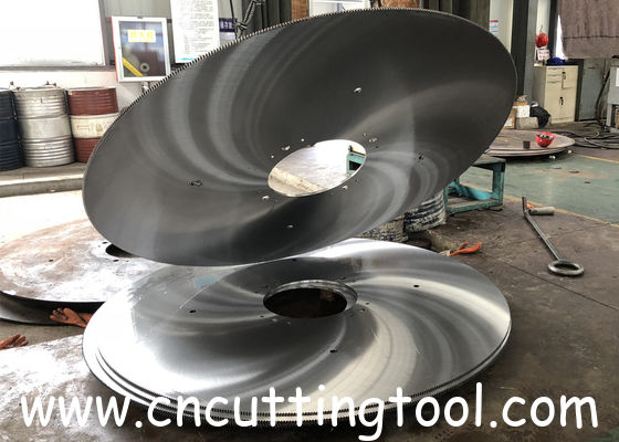 Flat ground balanced circular hot saw blade for steel rolling line