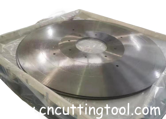 Dynamically balanced taper grounded hot circular saw blade for steel mill