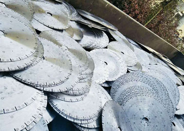 Environmental silent sandwich circular saw blank and steel core