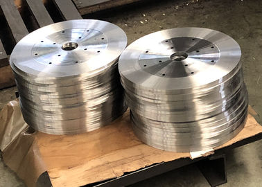 Environmental silent sandwich circular saw blank and steel core