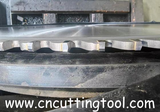 Metal cut tungsten carbidecircular saw body and steel core with material 8CrV 80CrV2