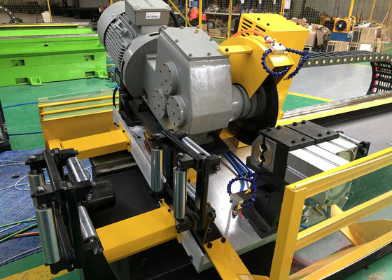 Tube and pipe mill automatic servo motor control cold cut machine