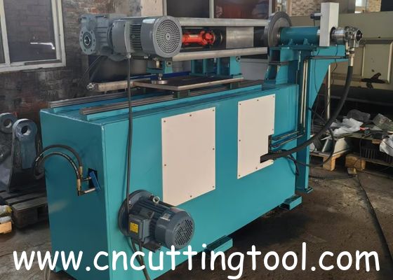 Machine de laminage et de tension à commande hydraulique pour l'essai de la lame de scie
